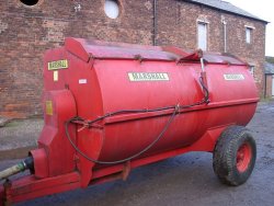 Hydraulic ram used to move the "Lid"